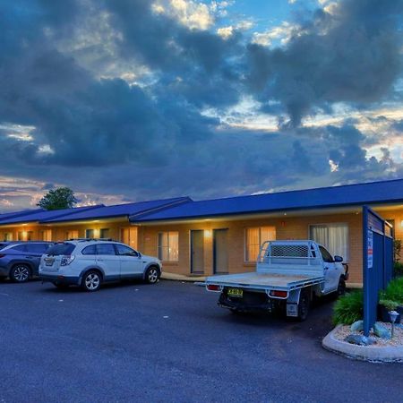 Edward Parry Motel And Apartments Tamworth Extérieur photo